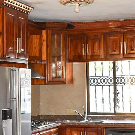 Vila Casa Grande Lujosa Bayaguana Exteriér fotografie