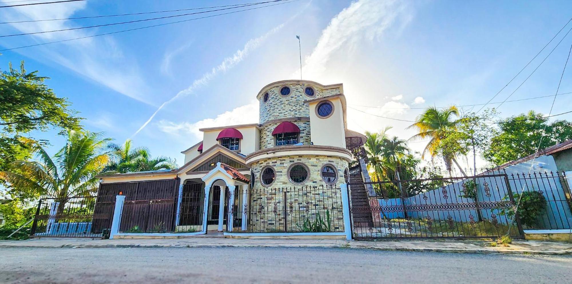 Vila Casa Grande Lujosa Bayaguana Exteriér fotografie